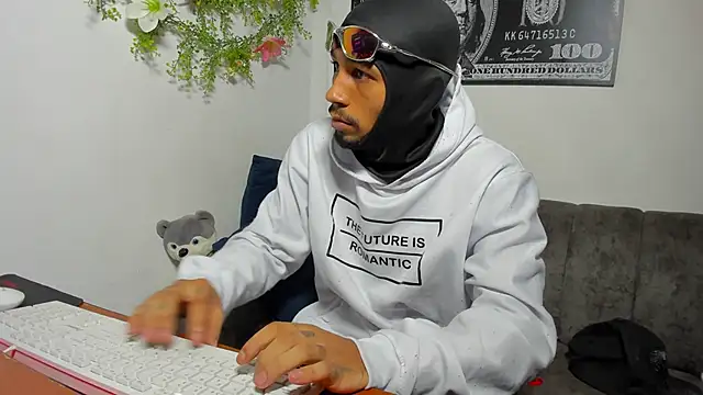 Snapshot of carl_jhonson821 chatting on 11-07-25, 07:41 carl jhonson821 online show from 11-07-25, 07:41