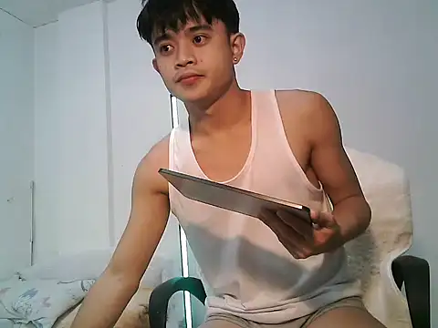 NautyBoyBrazeen 143 online show from 01-19-26, 04:00