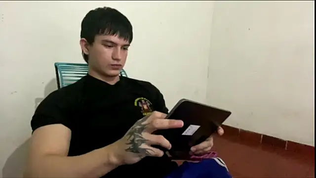 ErickWalton online show from 10-04-25, 04:43