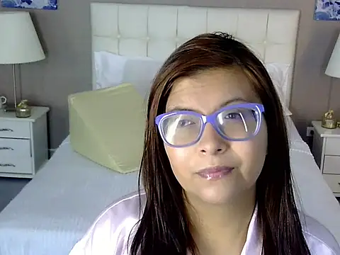 Snapshot of Amber_Rouge_ chatting on 09-14-25, 12:04 Amber Rouge online show from 09-14-25, 12:04