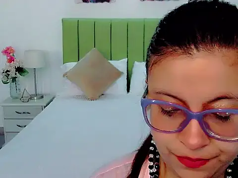 Amber Rouge  online show from 10-22-25, 12:27