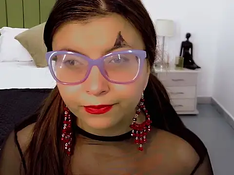 Amber Rouge  online show from 10-31-25, 12:06