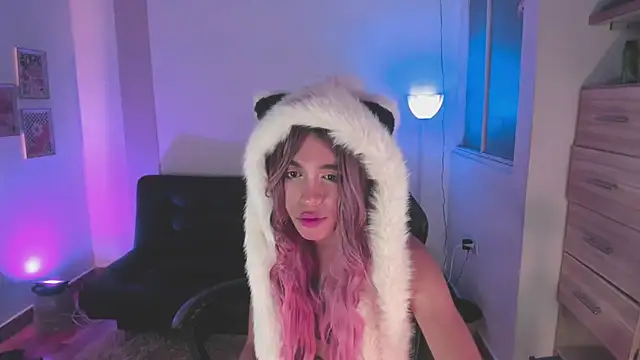 Nikkita Dragon online show from 11-28-25, 02:25