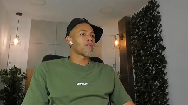 B Wild online show from 06-19-26, 03:33