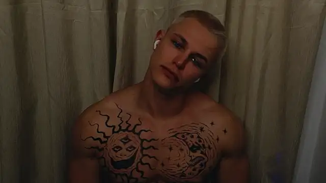 Snapshot of James__Noah chatting on 10-05-25, 08:29 James Noah online show from 10-05-25, 08:29