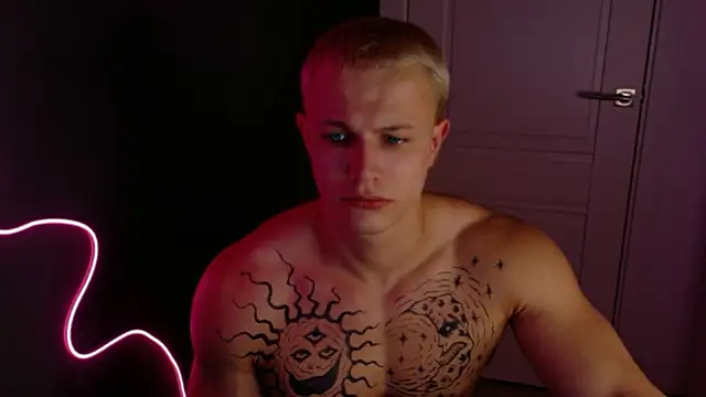 Snapshot of James__Noah chatting on 10-23-25, 07:56 James Noah online show from 10-23-25, 07:56