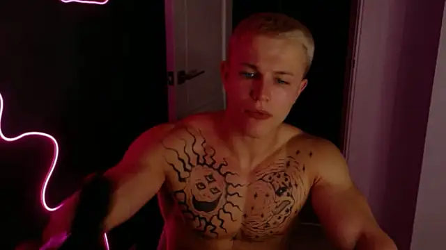 Snapshot of James__Noah chatting on 10-25-25, 09:53 James Noah online show from 10-25-25, 09:53