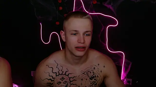 Snapshot of James__Noah chatting on 11-03-25, 10:10 James Noah online show from 11-03-25, 10:10