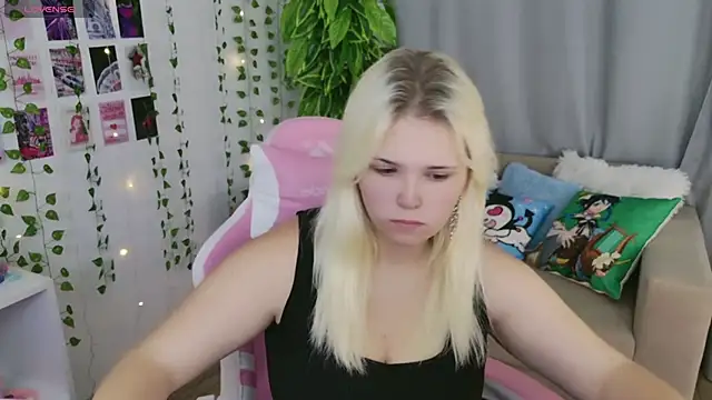 EmillyRogers online show from 09-22-25, 05:31