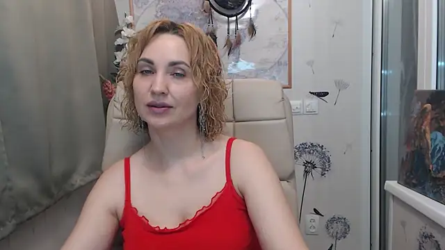 Snapshot of KatrinAlluring chatting on 10-08-25, 04:21 KatrinAlluring online show from 10-08-25, 04:21