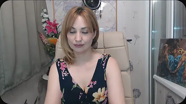 Snapshot of KatrinAlluring chatting on 04-09-26, 04:12 KatrinAlluring online show from 04-09-26, 04:12