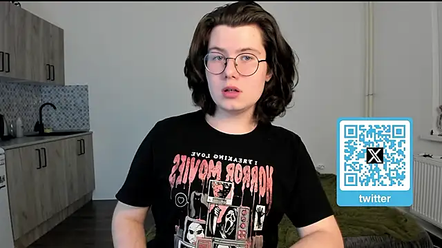 Snapshot of Derek_Shameless chatting on 03-12-26, 07:20 Derek Shameless online show from 03-12-26, 07:20