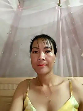 Yumyum kiw online show from 09-18-25, 05:42