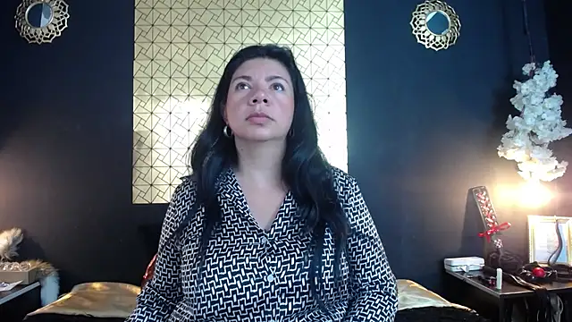 kinky momm online show from 05-06-26, 04:34