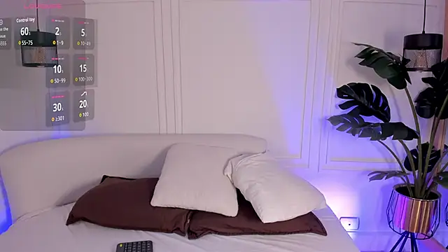 Dafne Hillss online show from 11-28-25, 12:52