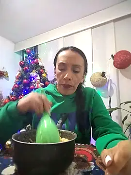 Shantey Laurent online show from 11-22-25, 12:42