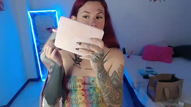 Maddy Vicius19 online show from 10-22-25, 08:52