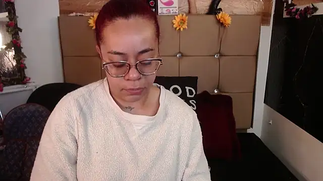 Snapshot of MIA__SPENCER chatting on 02-27-26, 12:05 MIA SPENCER online show from 02-27-26, 12:05