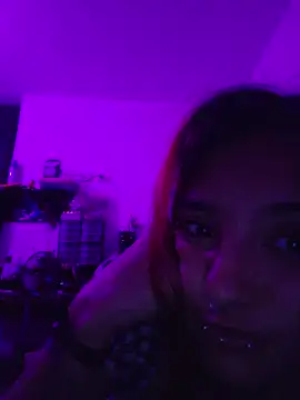 carolinerue online show from 05-07-26, 04:40