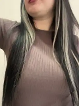 Snapshot of Molly-molly- chatting on 03-19-26, 06:39 Molly-molly- online show from 03-19-26, 06:39