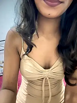 Snapshot of Drive_girl chatting on 09-21-25, 04:30 Drive girl online show from 09-21-25, 04:30