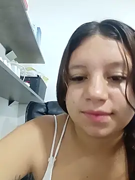 Snapshot of Shell_Latina chatting on 02-18-26, 01:29 Shell Latina online show from 02-18-26, 01:29