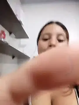 Snapshot of Shell_Latina chatting on 03-26-26, 04:40 Shell Latina online show from 03-26-26, 04:40