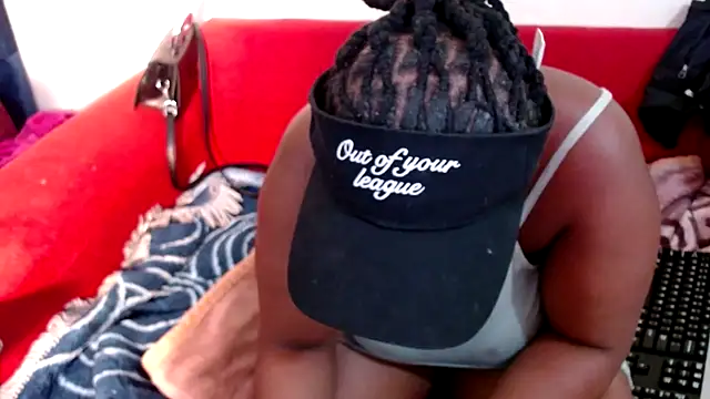 Snapshot of Asstiser chatting on 10-30-25, 08:31 Asstiser online show from 10-30-25, 08:31