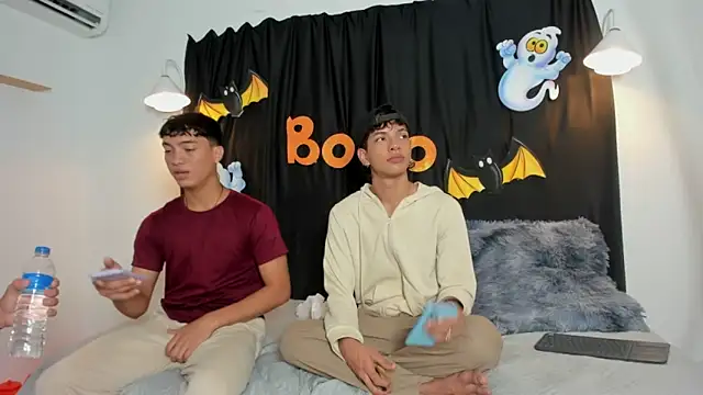 Snapshot of maicol_cum23 chatting on 10-22-25, 05:56 maicol cum23 online show from 10-22-25, 05:56