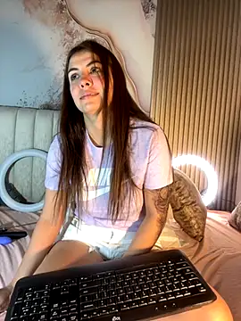 Snapshot of Dakota_Evanns chatting on 10-05-25, 04:49 Dakota Evanns online show from 10-05-25, 04:49