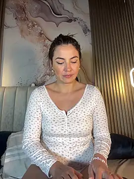 Snapshot of Dakota_Evanns chatting on 11-11-25, 08:31 Dakota Evanns online show from 11-11-25, 08:31