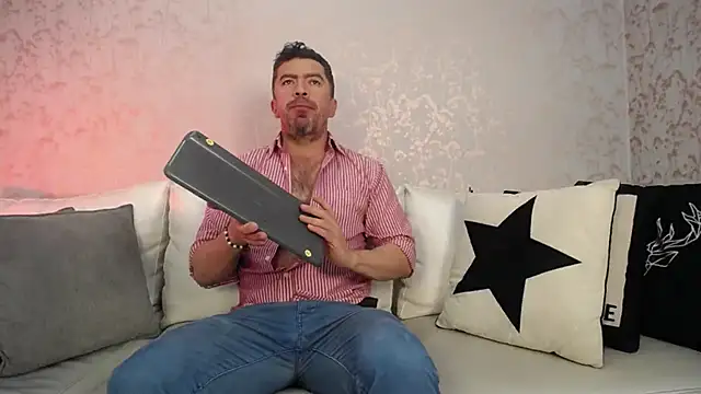 JuanKarloz  online show from 09-14-25, 01:21