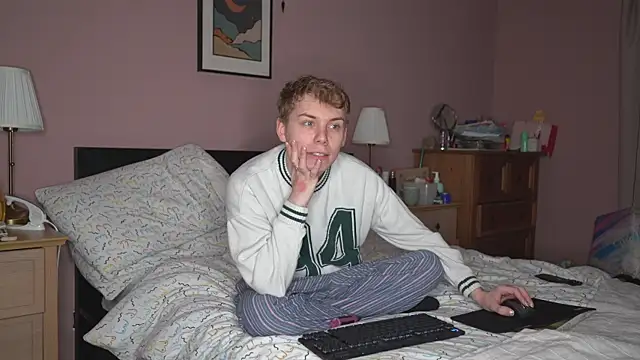 scottishtwink01 online show from 11-08-25, 05:23