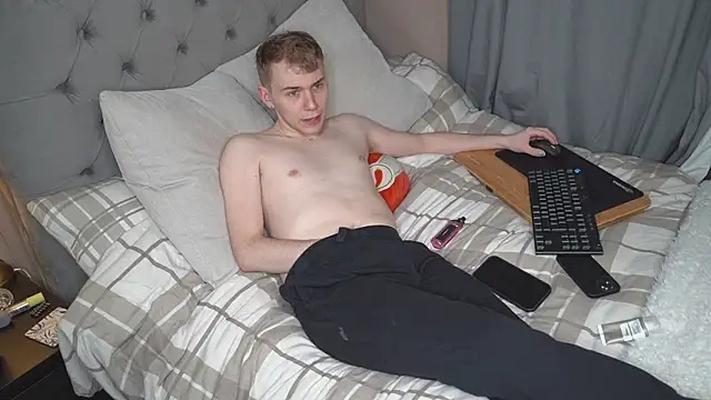 scottishtwink01 online show from 03-29-26, 11:49