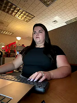 PlayWithBrittany online show from 10-22-25, 01:44