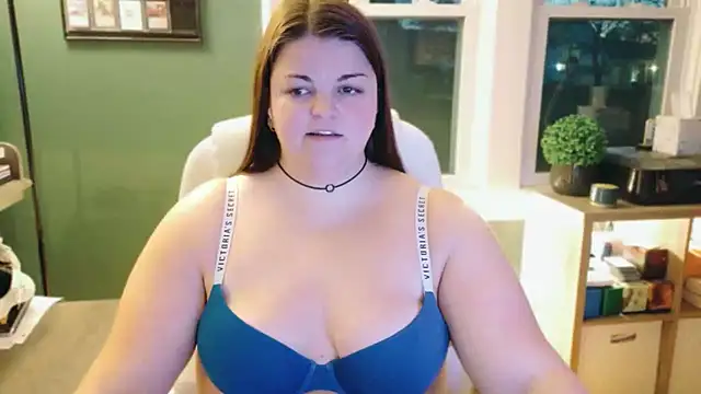 PlayWithBrittany online show from 11-22-25, 10:09