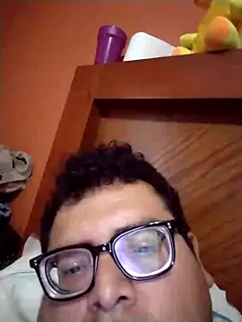 Santiagoqro85 online show from 10-12-25, 01:32