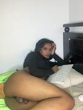 Snapshot of Briannyte23 chatting on 09-19-25, 04:36 Briannyte23 online show from 09-19-25, 04:36