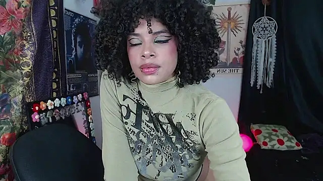 Raven luv online show from 10-02-25, 10:17