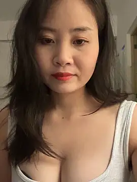 wly2028 online show from 10-15-25, 01:00