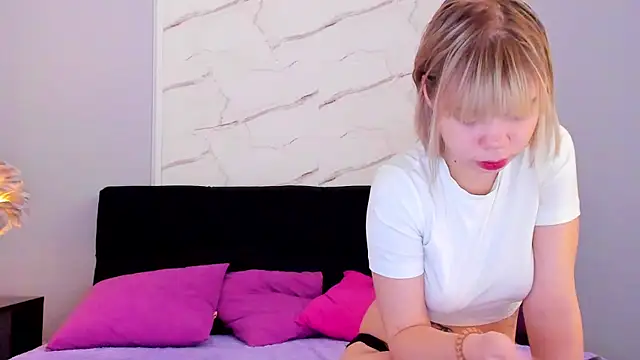 KittyGolden online show from 09-19-25, 03:30