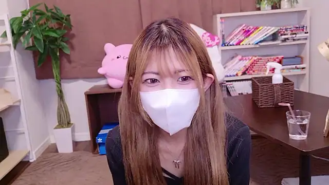 Snapshot of AIAI-chiiiini chatting on 11-17-25, 10:10 AIAI-chiiiini online show from 11-17-25, 10:10