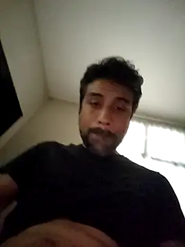 Snapshot of Mac50rus chatting on 10-16-25, 12:06 Mac50rus online show from 10-16-25, 12:06