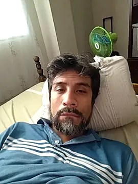 Snapshot of Mac50rus chatting on 11-13-25, 03:55 Mac50rus online show from 11-13-25, 03:55