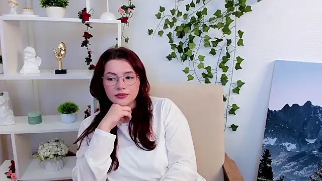 HedyRosko online show from 09-11-25, 04:23