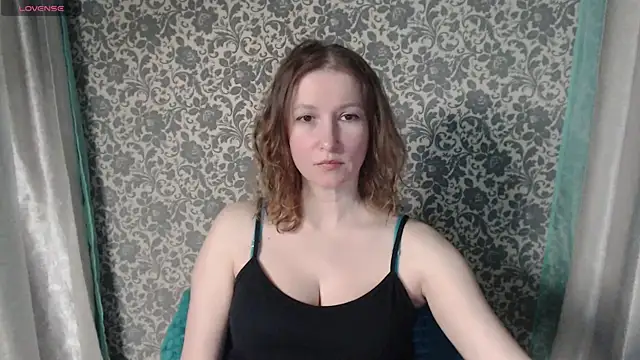 Snapshot of LesanaMagic chatting on 12-22-24, 07:52 LesanaMagic online show from 12-22-24, 07:52