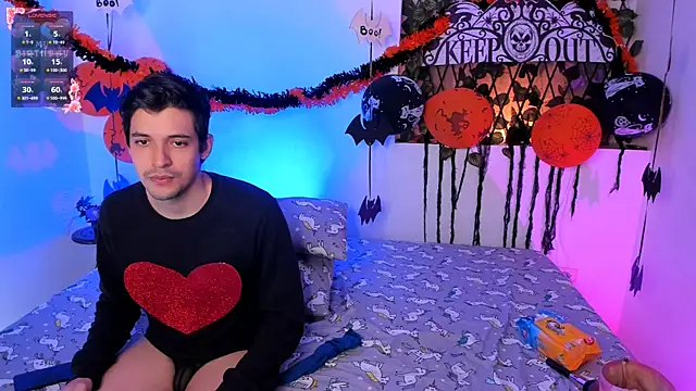 Snapshot of kylietimothee chatting on 10-27-25, 05:39 kylietimothee online show from 10-27-25, 05:39