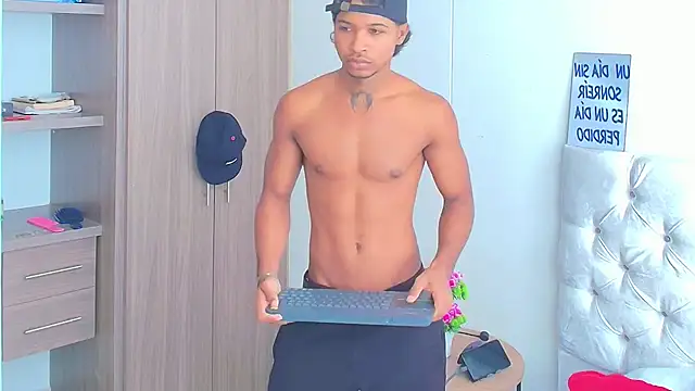 Snapshot of cassian_gold chatting on 07-07-26, 01:26 cassian gold online show from 07-07-26, 01:26