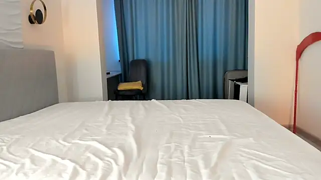 yanyaan online show from 11-04-25, 04:00