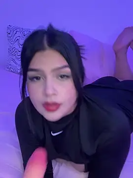 Lucianagirl online show from 09-17-25, 06:31